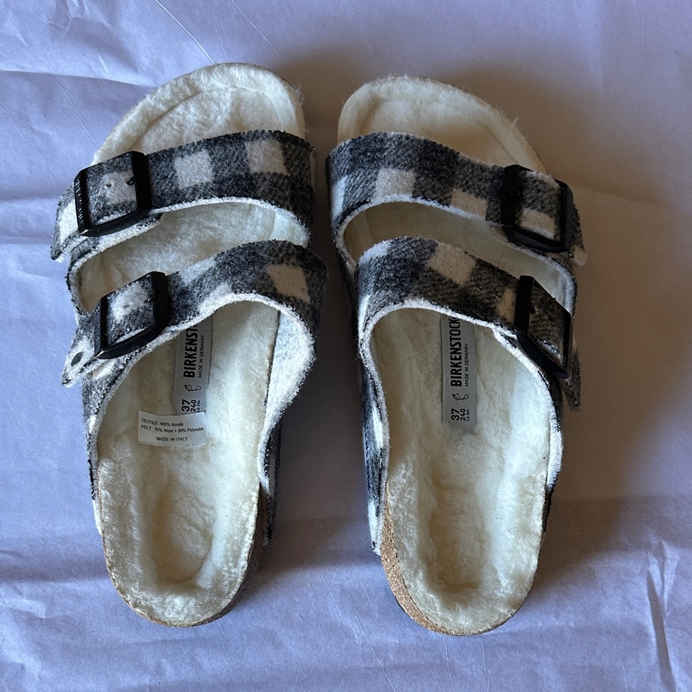 Birkenstock Cream Shearling Sandals never worn